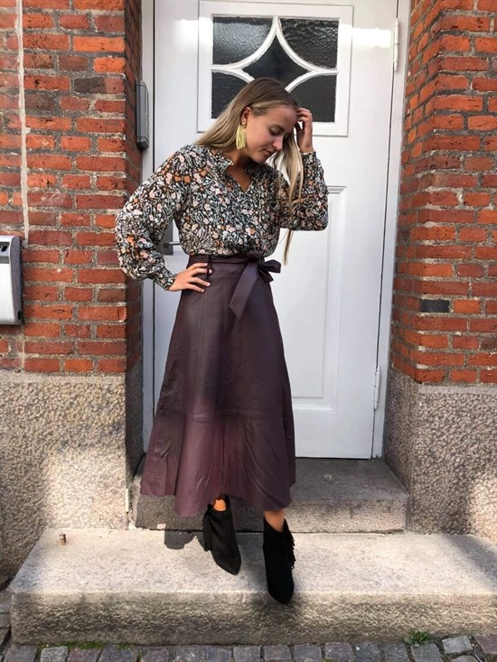 Karen By Simonsen - CrownKB Leather Skirt, Winetasting