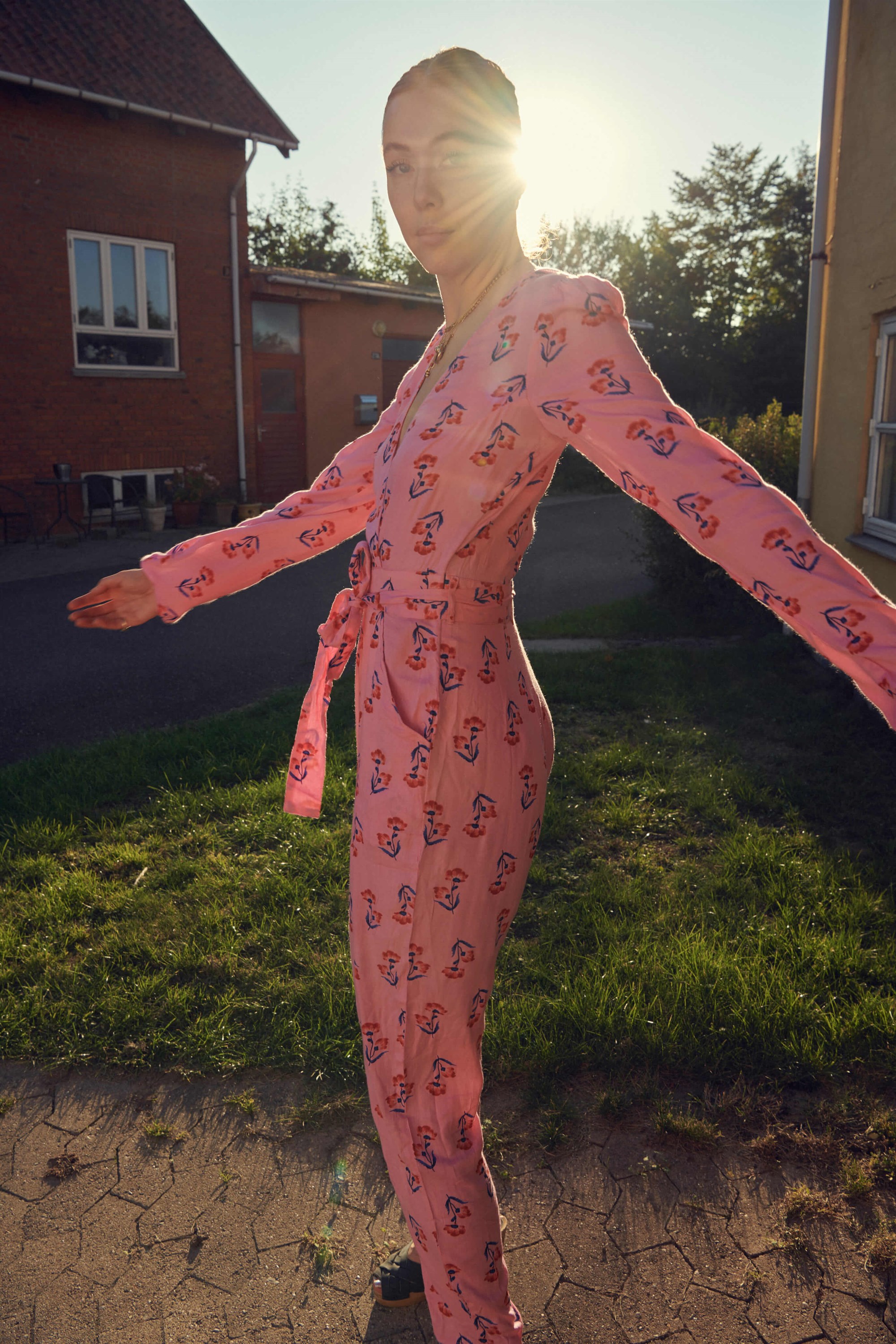 Star Gazer Jumpsuit, Poppy Rose fra and The Moon